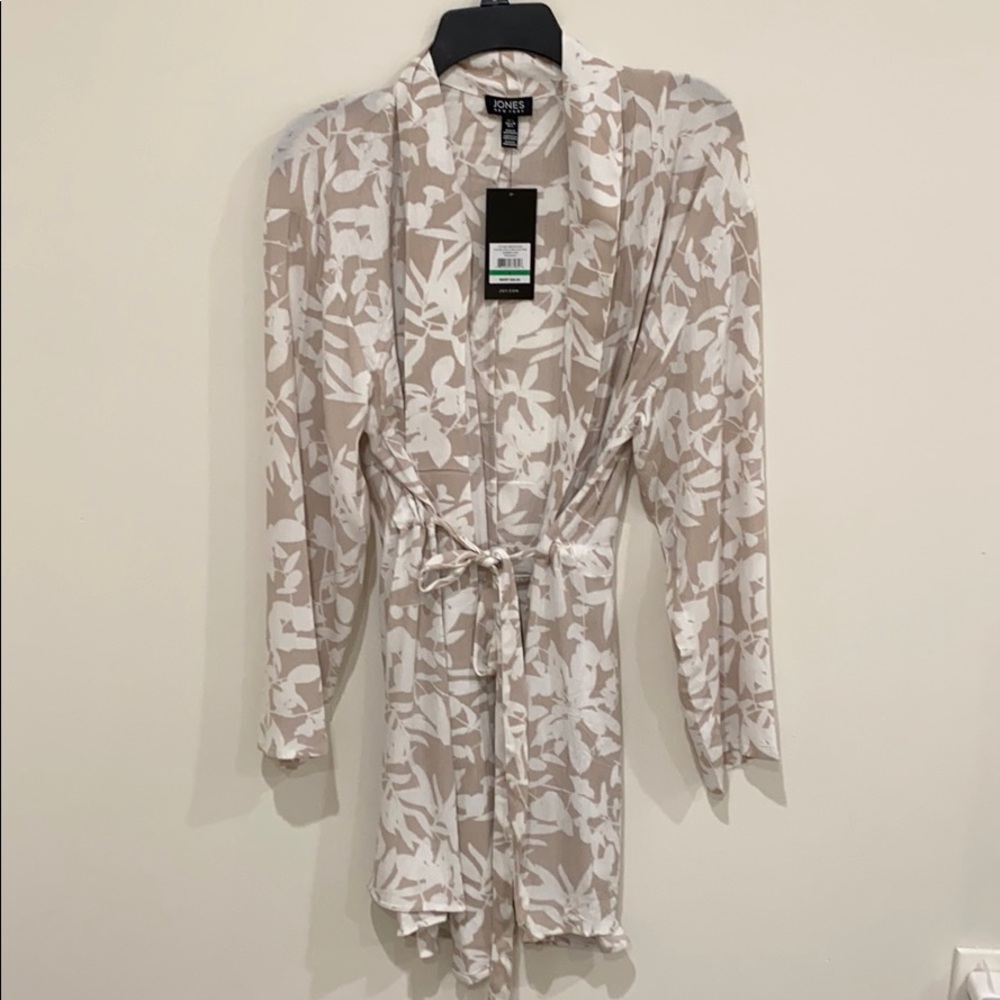 NWT - Jones New York - Lightweight Long Sleeve Top